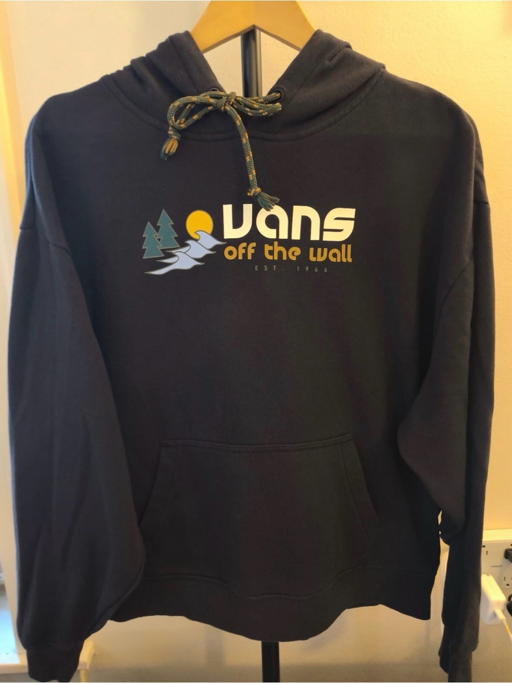 Vans Off The Wall Pullover Hoodie Woman’s Medium Black Skater Boy